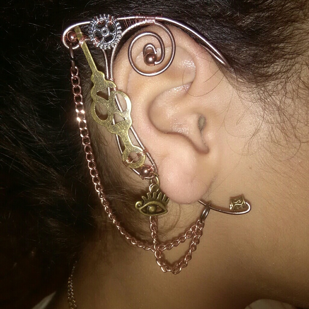Ear cuff " industrial elegance". Steampunk